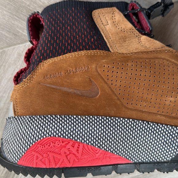 ACG Ruckel Ridge silhouette - Picture 8 of 13